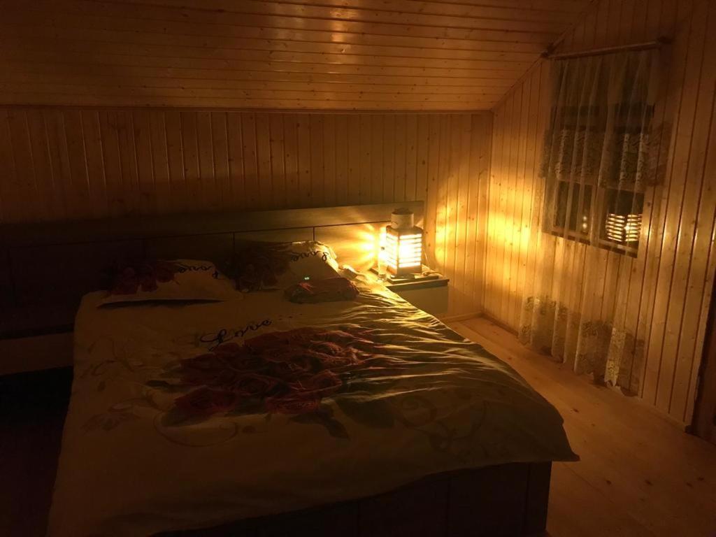 Guest House Lailashi Surmushi Bagian luar foto